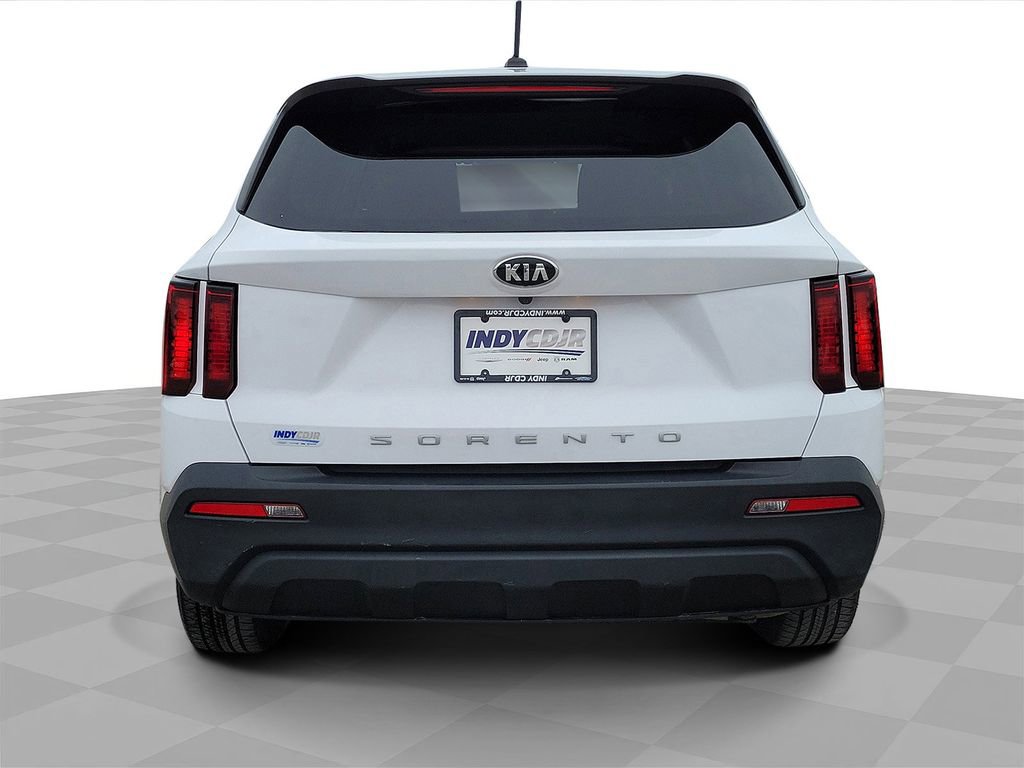 Used 2021 Kia Sorento LX image 5