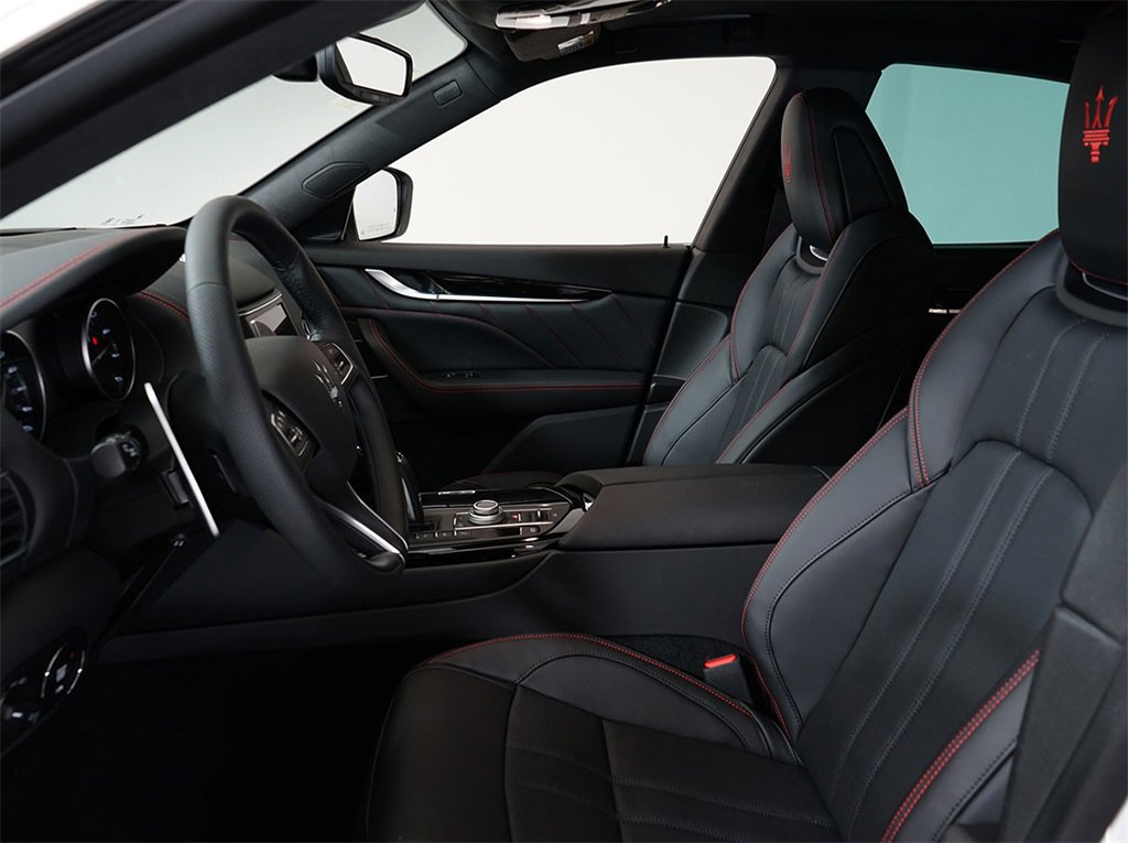 New 2024 Maserati Levante GT Ultima image 5