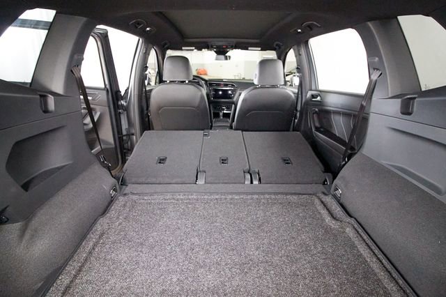 Used 2024 Volkswagen Tiguan SEL R-Line w/ MDO Package, Two-Row AWD/4WD image 26