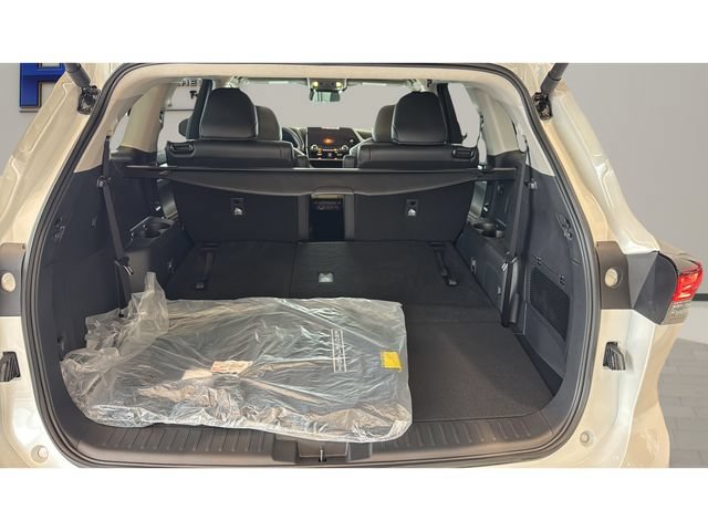 Used 2026 Toyota Highlander Platinum AWD/4WD image 22