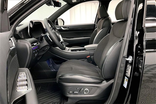 Used 2024 Hyundai Palisade Calligraphy image 21