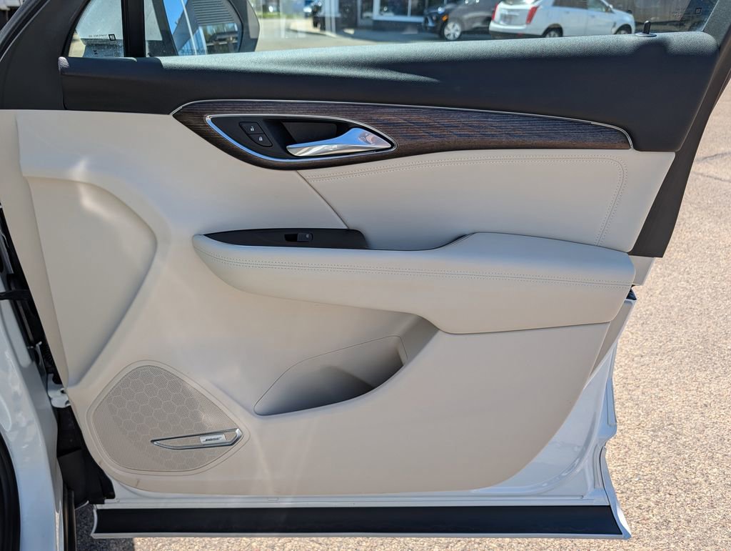 Used 2023 Buick Envision Avenir AWD/4WD image 17