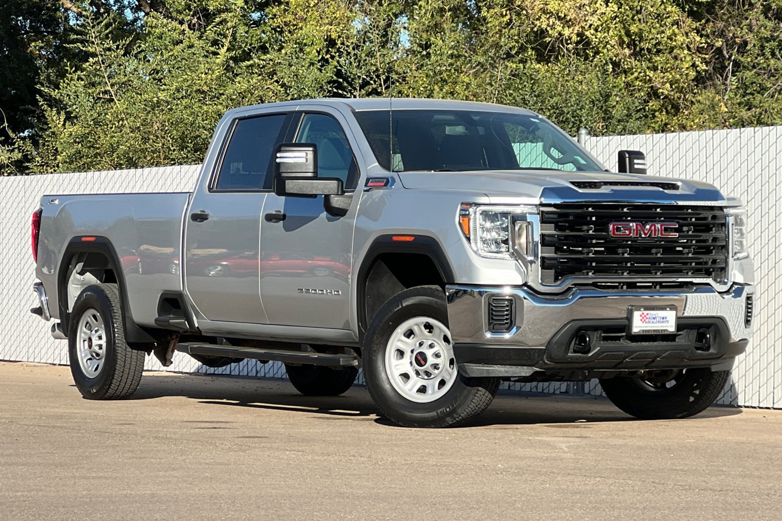 Used 2022 GMC Sierra 2500 Pro w/ Gooseneck/5TH Wheel Package AWD/4WD image 2