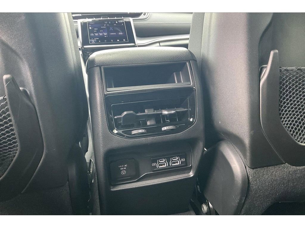 Used 2023 Jeep Grand Cherokee Altitude AWD/4WD image 35