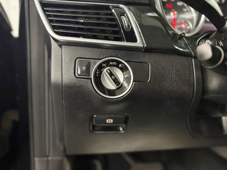 Used 2017 Mercedes-Benz GLE 350 4MATIC image 32