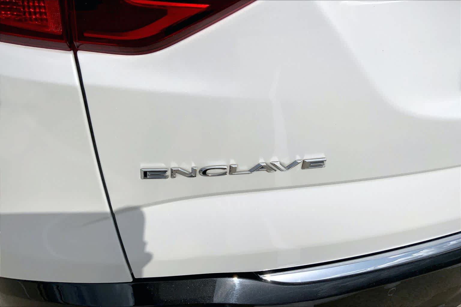 Certified 2022 Buick Enclave Essence w/ Sport Touring Edition FWD image 10