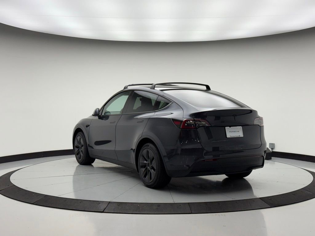 Used 2025 Tesla Model Y Long Range image 3