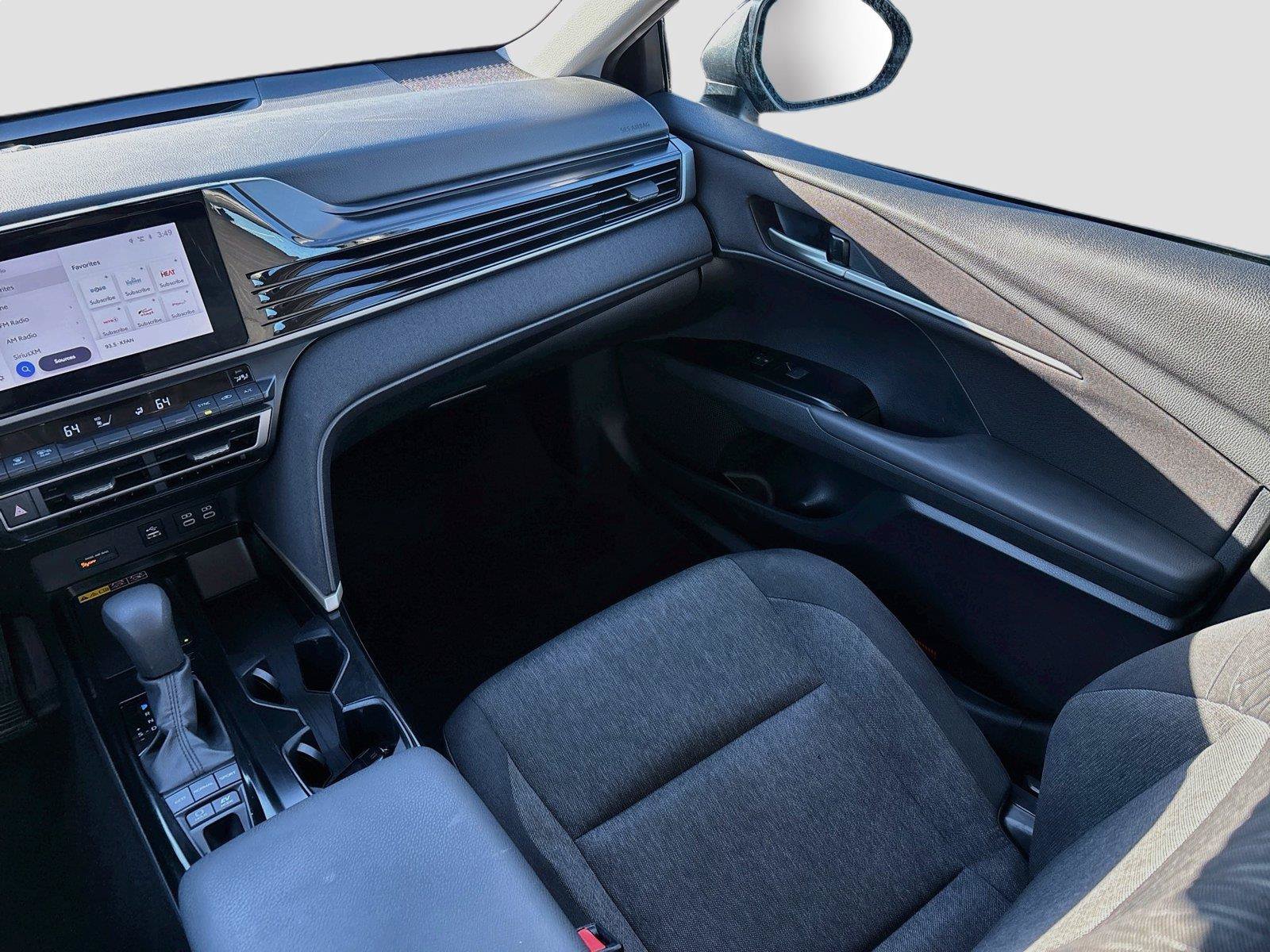 Used 2025 Toyota Camry LE FWD image 23