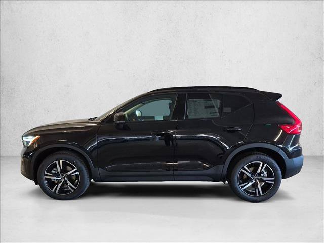 New 2026 Volvo XC40 B5 Core w/ Protection Package Premier AWD/4WD image 5