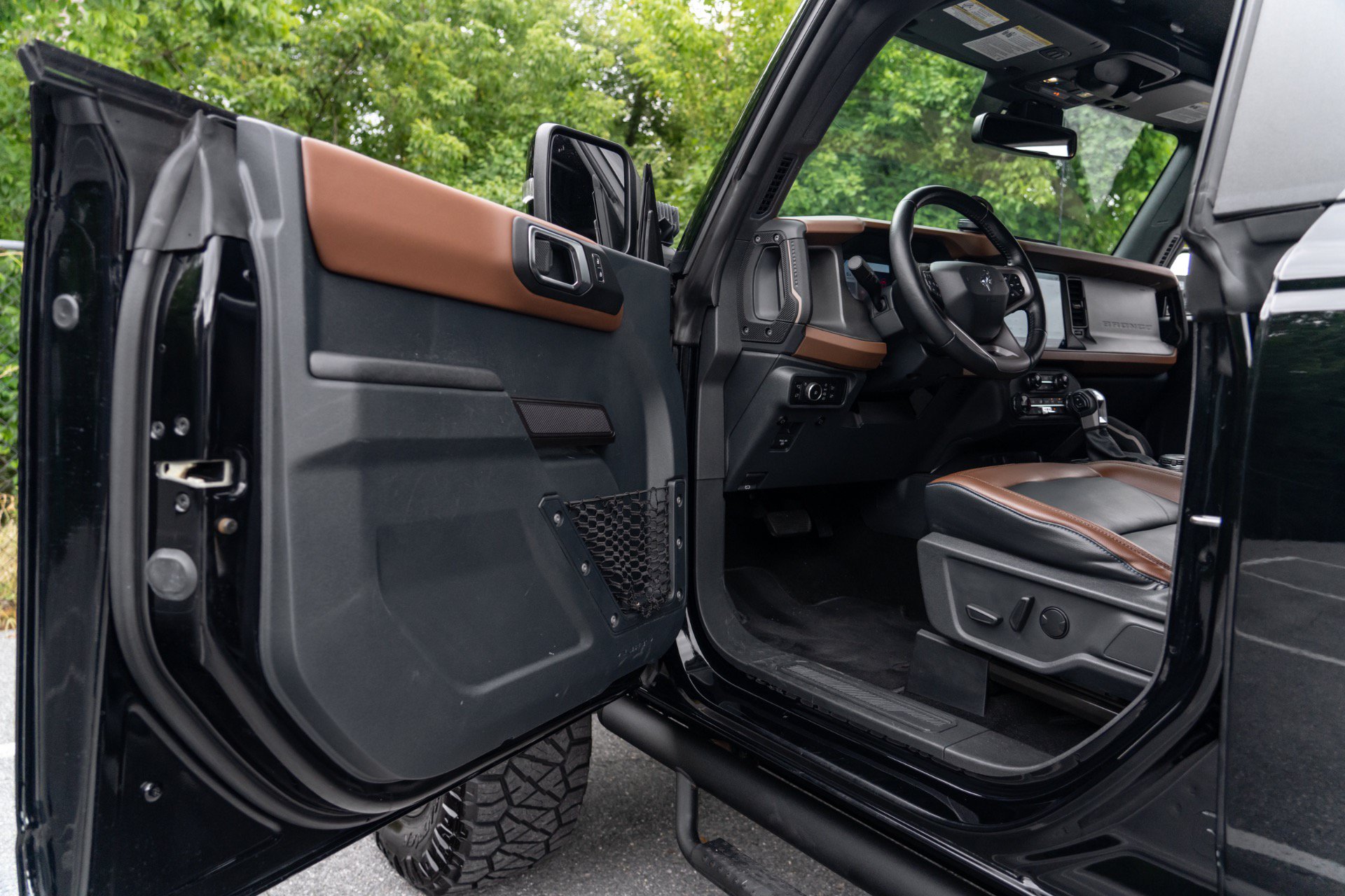 Used 2024 Ford Bronco Outer Banks AWD/4WD image 15