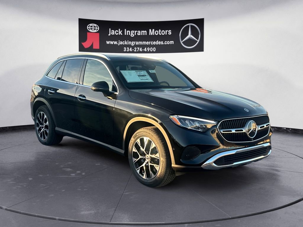 Used 2025 Mercedes-Benz GLC 350e 4MATIC image 7