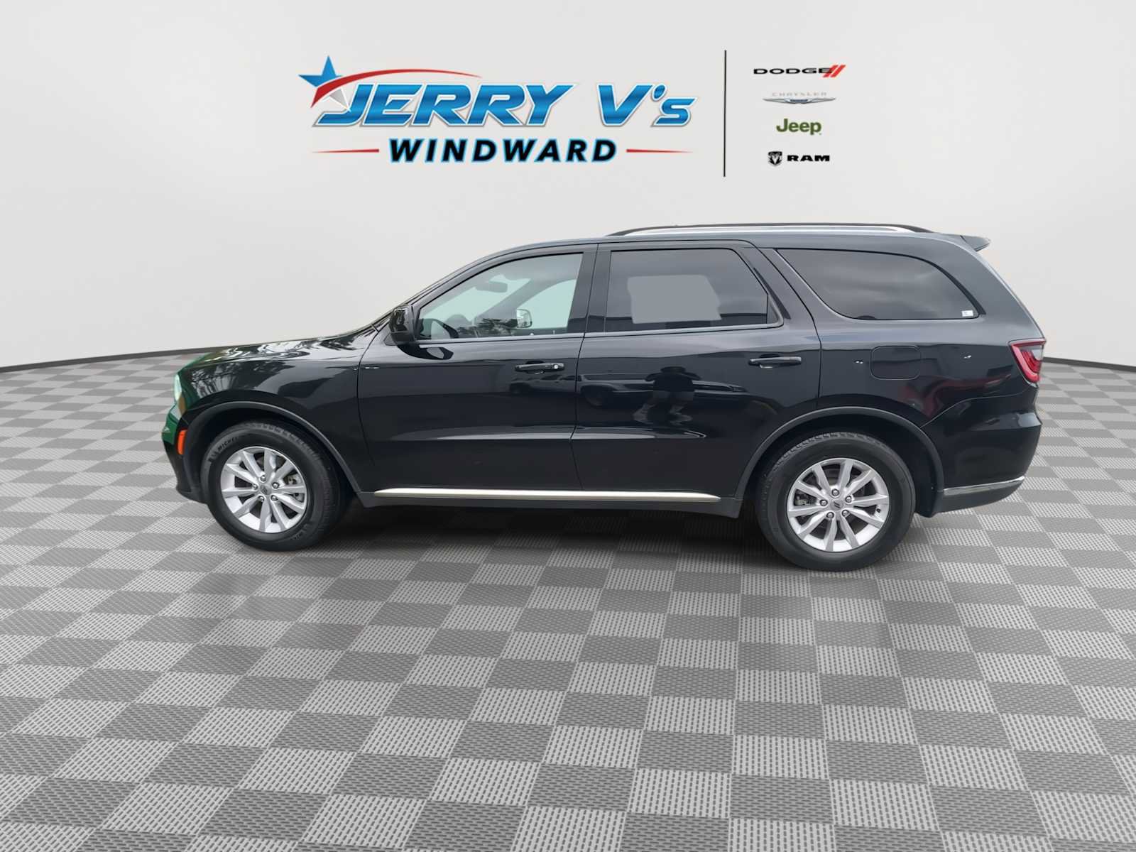 Used 2023 Dodge Durango SXT image 5