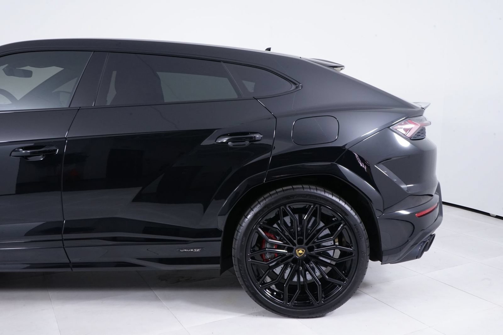 Used 2025 Lamborghini Urus S AWD/4WD image 12