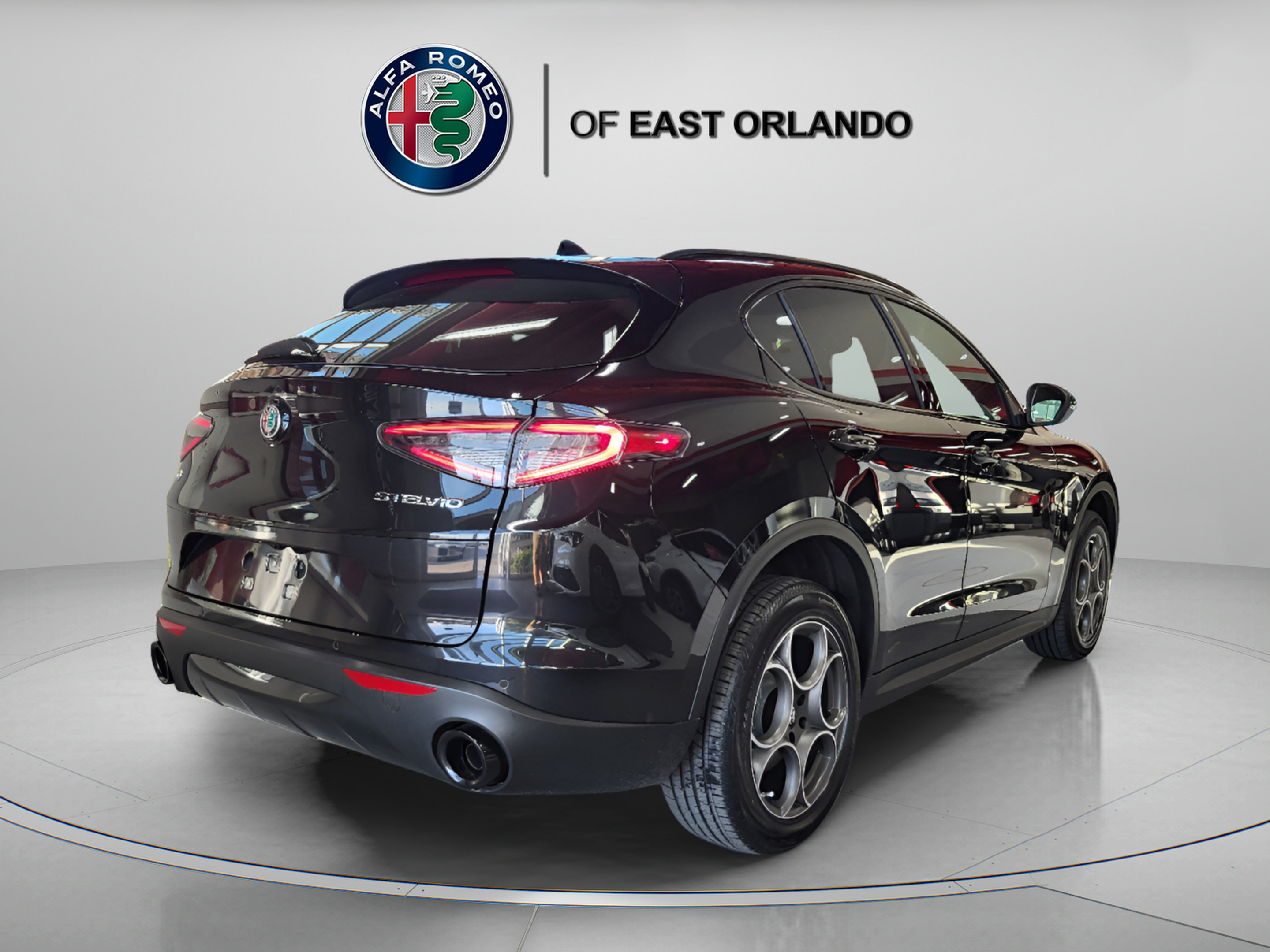 New 2025 Alfa Romeo Stelvio Sprint AWD/4WD image 8