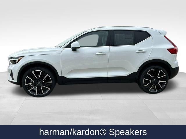 New 2025 Volvo XC40 B5 Ultra w/ Protection Package Premier image 5