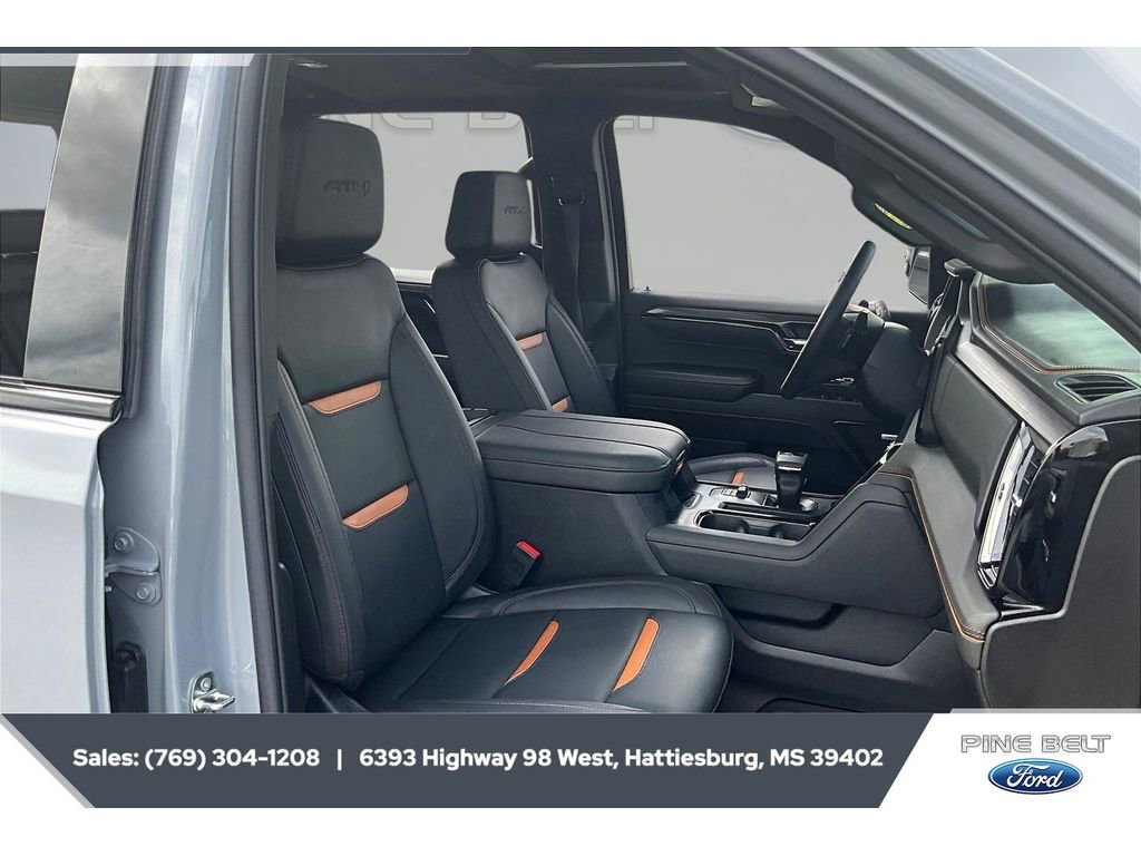 Used 2024 GMC Sierra 1500 AT4 w/ Technology Package image 6
