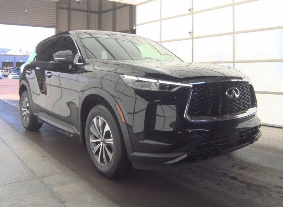 Certified 2024 INFINITI QX60 Pure image 3