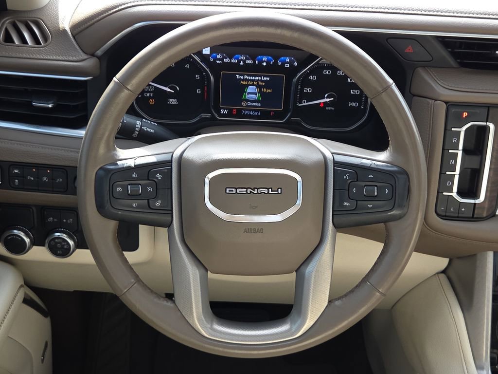 Used 2021 GMC Yukon XL Denali w/ Denali Premium Package RWD image 15
