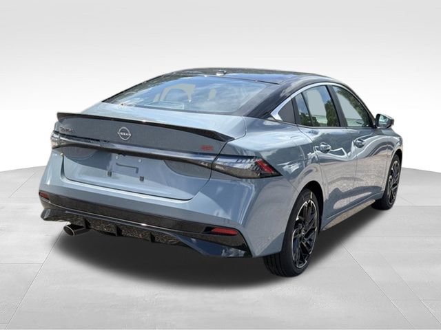 New 2026 Nissan Sentra SR w/ Floor Mat Package FWD image 5