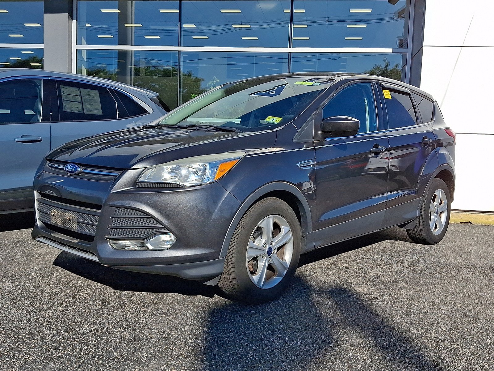 Used 2015 Ford Escape SE FWD image 3