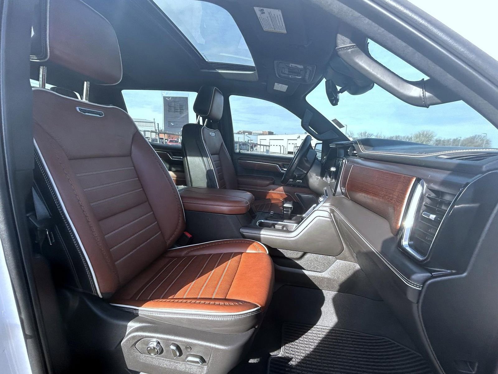 Used 2024 GMC Sierra 1500 Denali Ultimate image 16