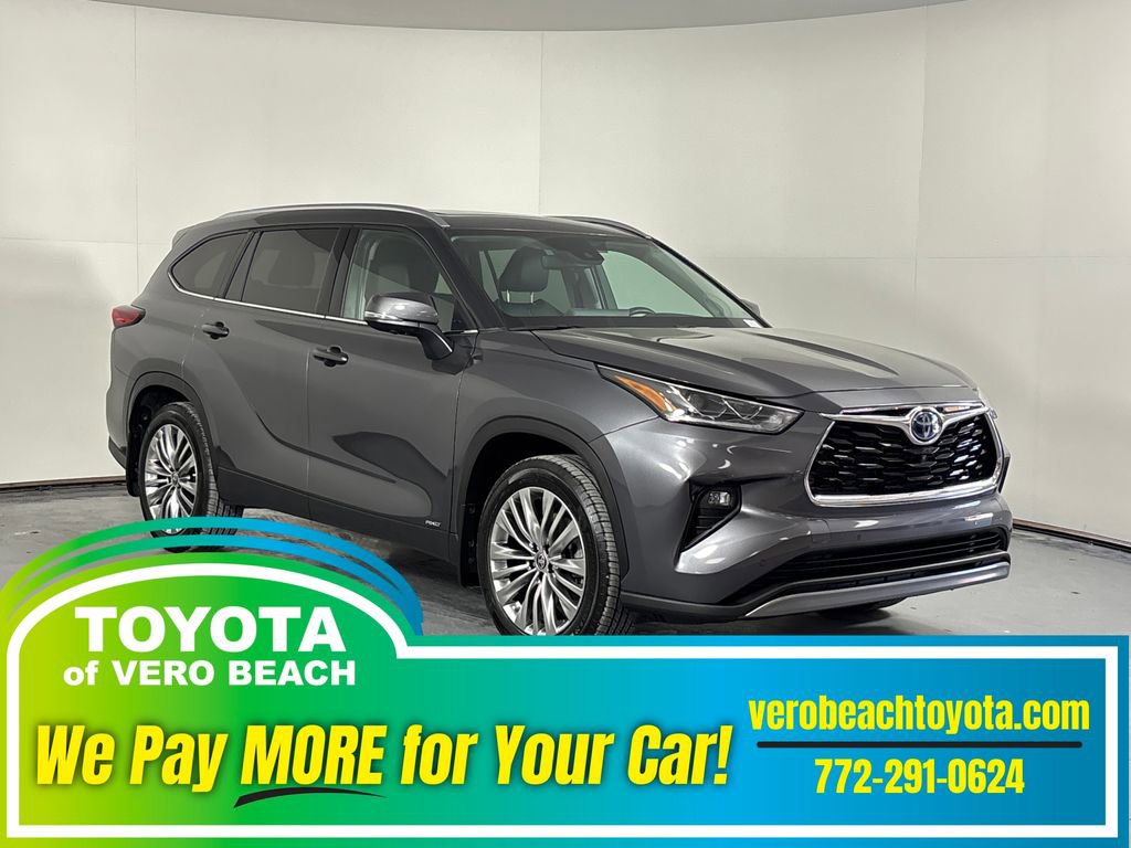 Used 2023 Toyota Highlander Platinum image 1
