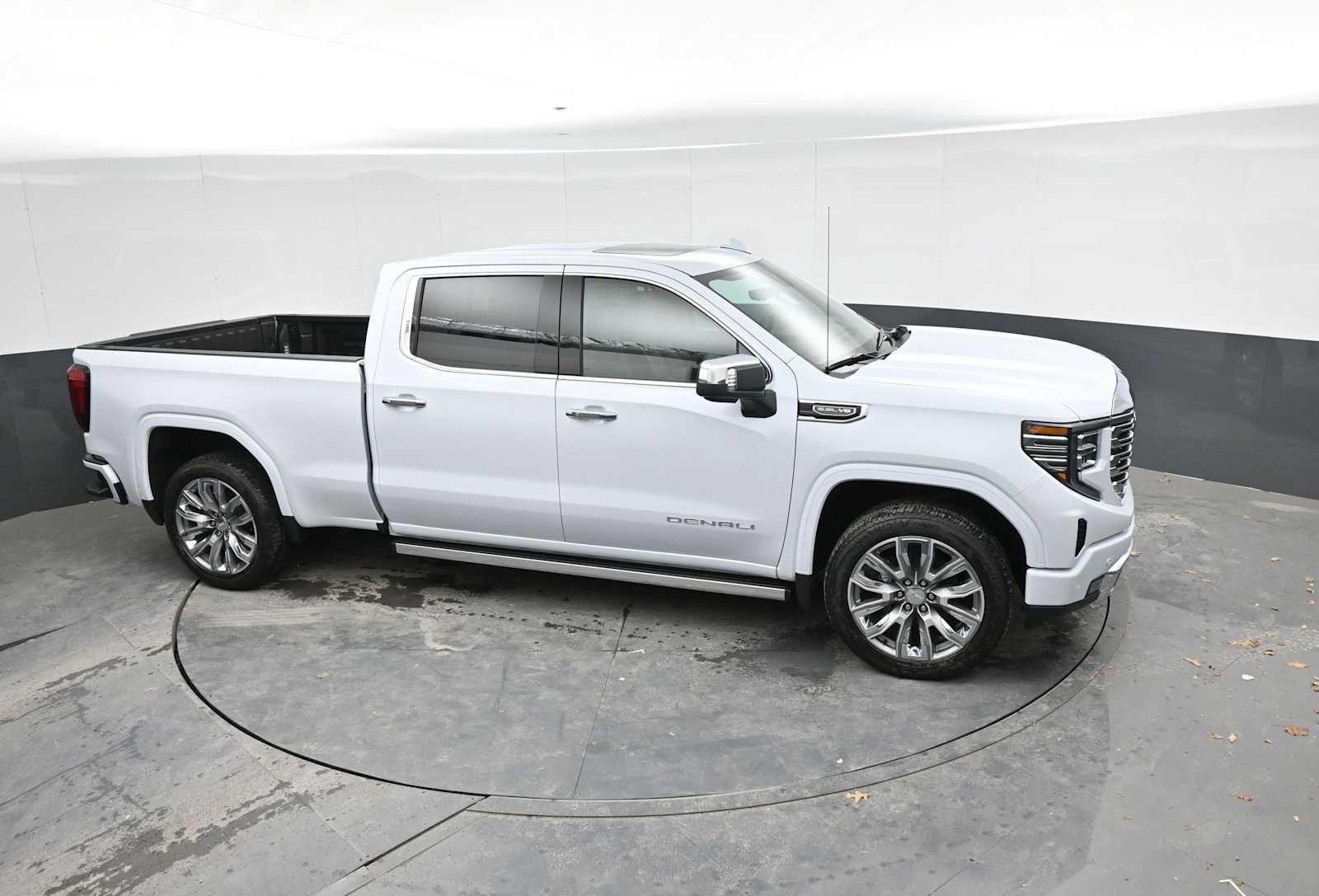 New 2026 GMC Sierra 1500 Denali w/ Denali Reserve Package AWD/4WD image 18