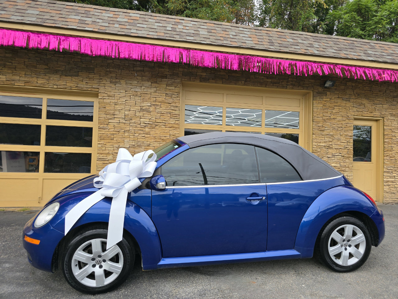 Used 2007 Volkswagen Beetle 2.5L Convertible image 19