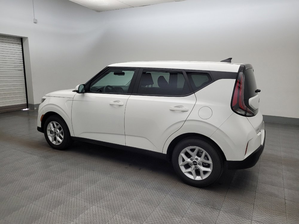 Used 2025 Kia Soul S image 3