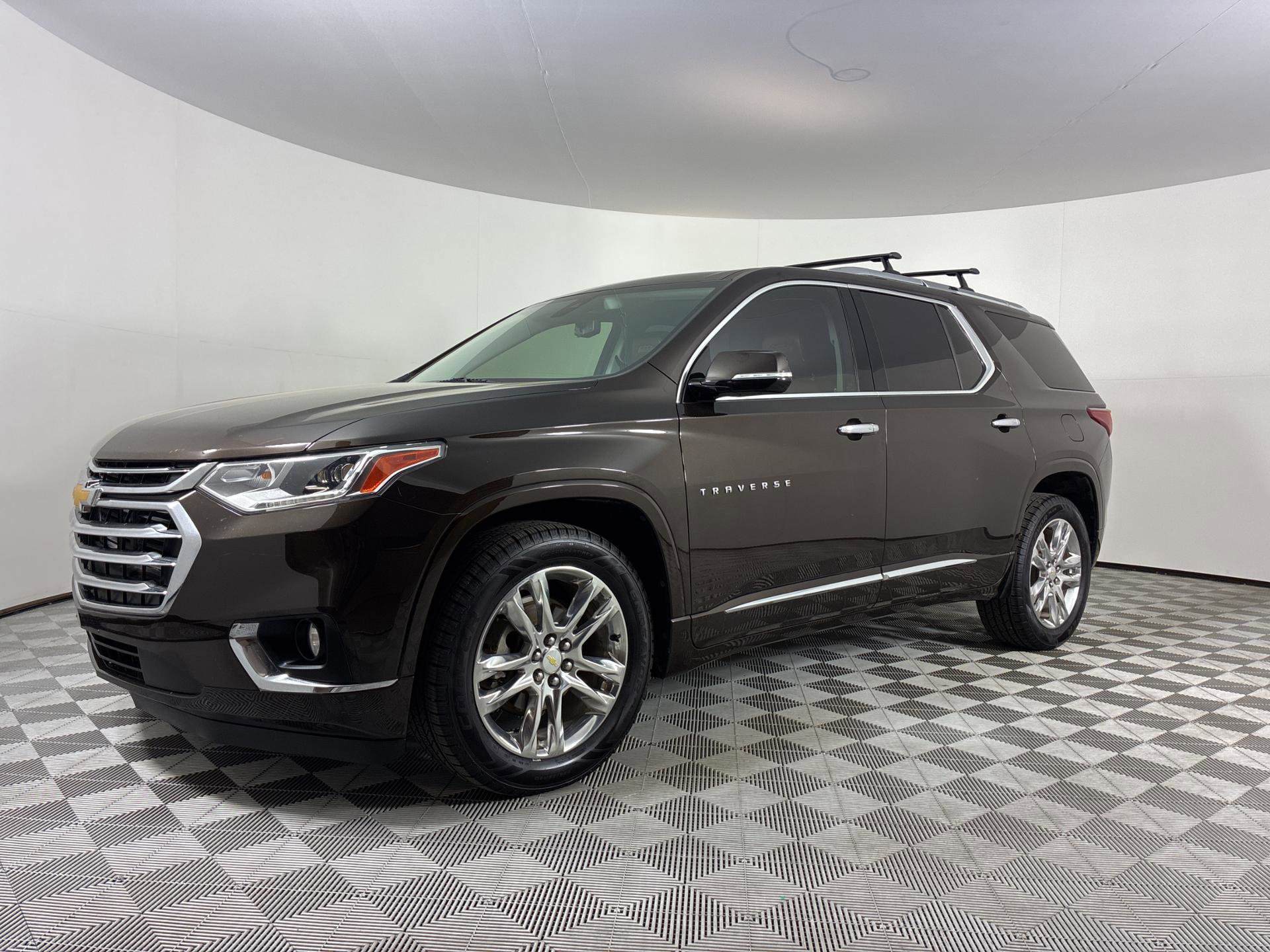 Used 2018 Chevrolet Traverse High Country w/ LPO, Cargo Package image 1