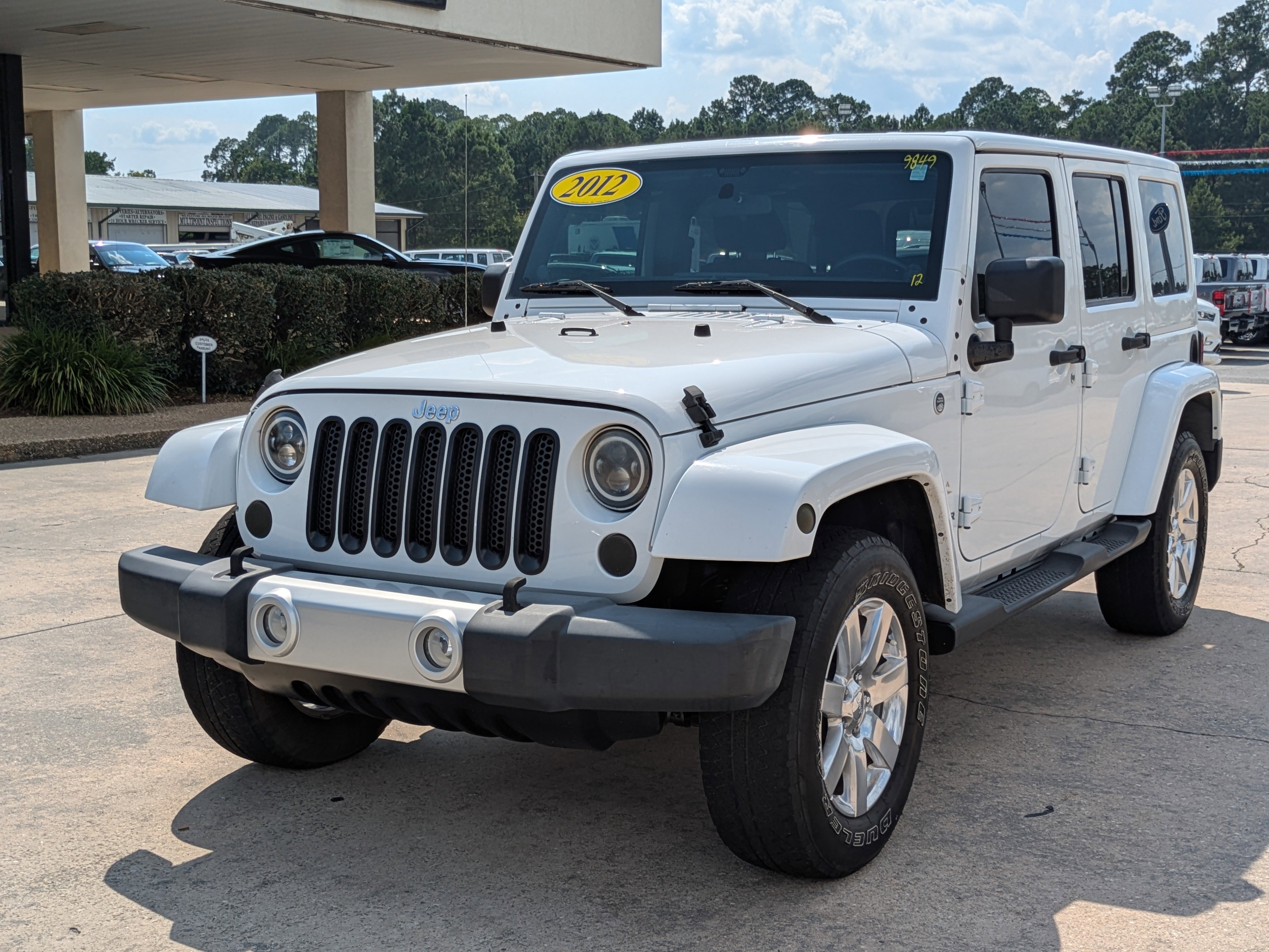 Used 2012 Jeep Wrangler Unlimited Sahara w/ Connectivity Group image 2