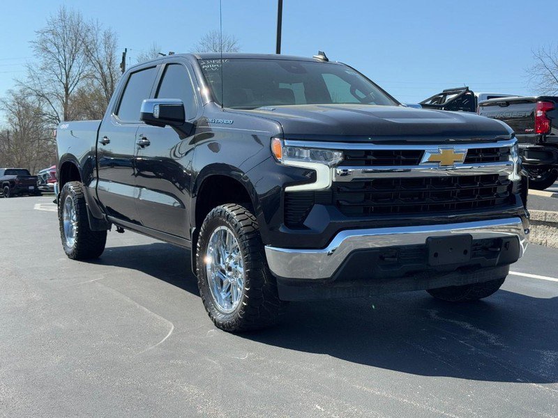 Used 2023 Chevrolet Silverado 1500 LT w/ Safety Package image 2