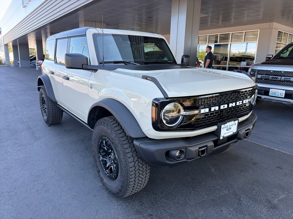New 2026 Ford Bronco Big Bend w/ Black Diamond Package