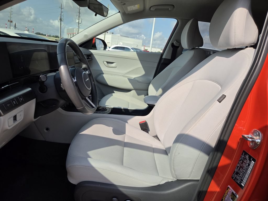Used 2025 Hyundai Kona SEL FWD image 26
