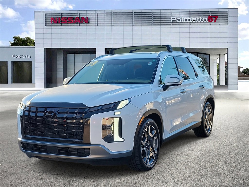 Used 2023 Hyundai Palisade SEL image 3
