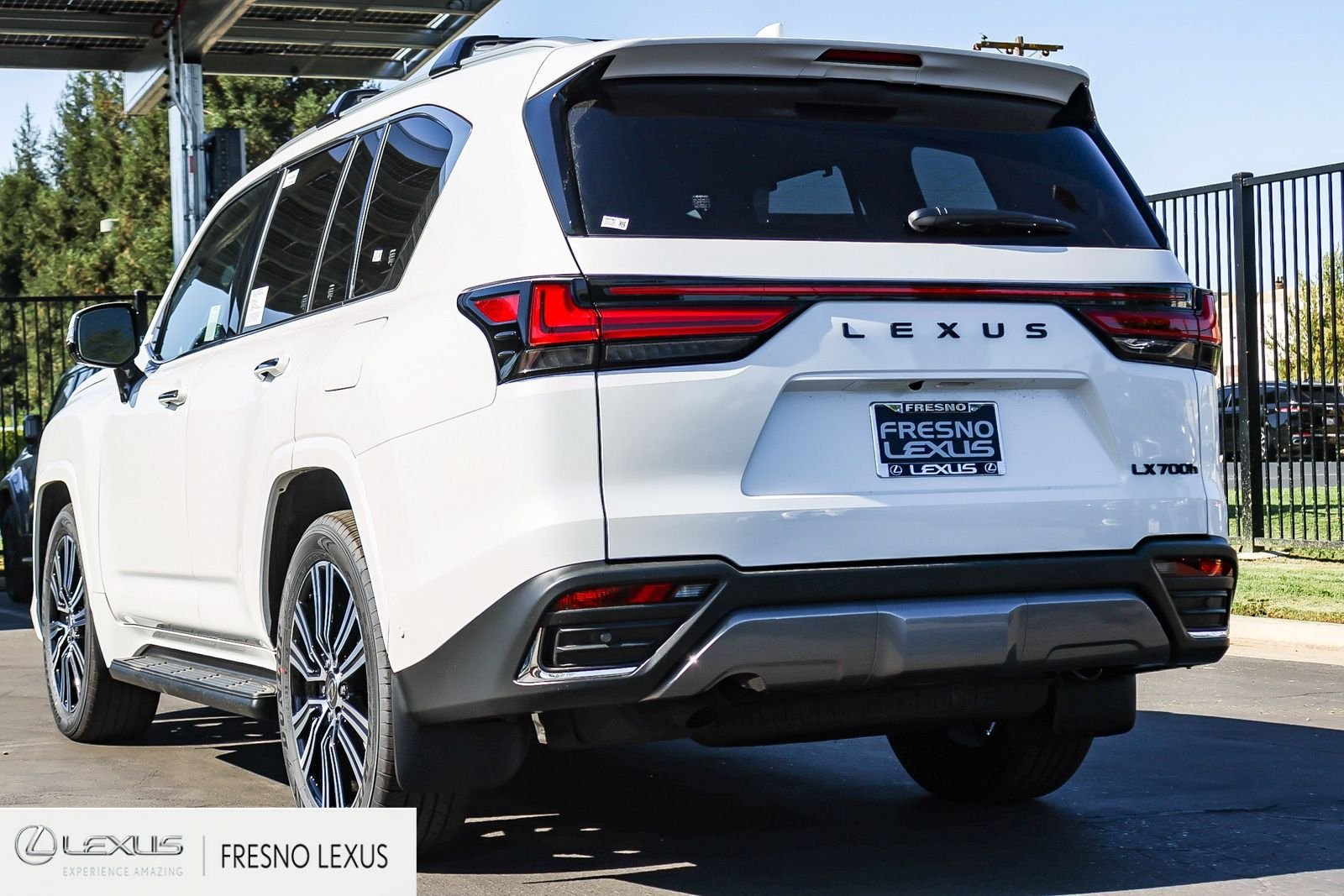 New 2026 Lexus LX 700h Luxury AWD/4WD image 4