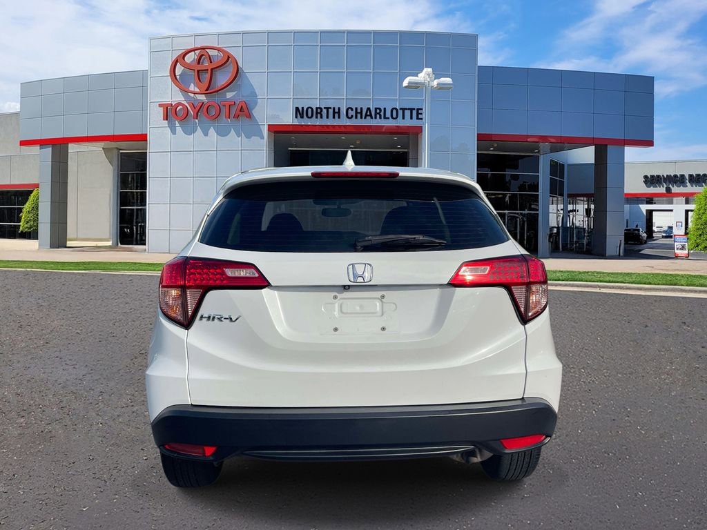 Used 2017 Honda HR-V LX image 5