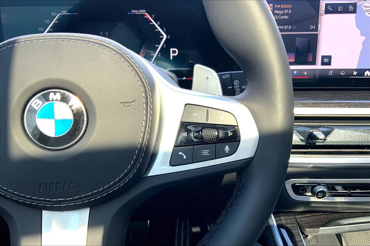 Used 2026 BMW X7 xDrive40i w/ M Sport Package AWD/4WD image 24