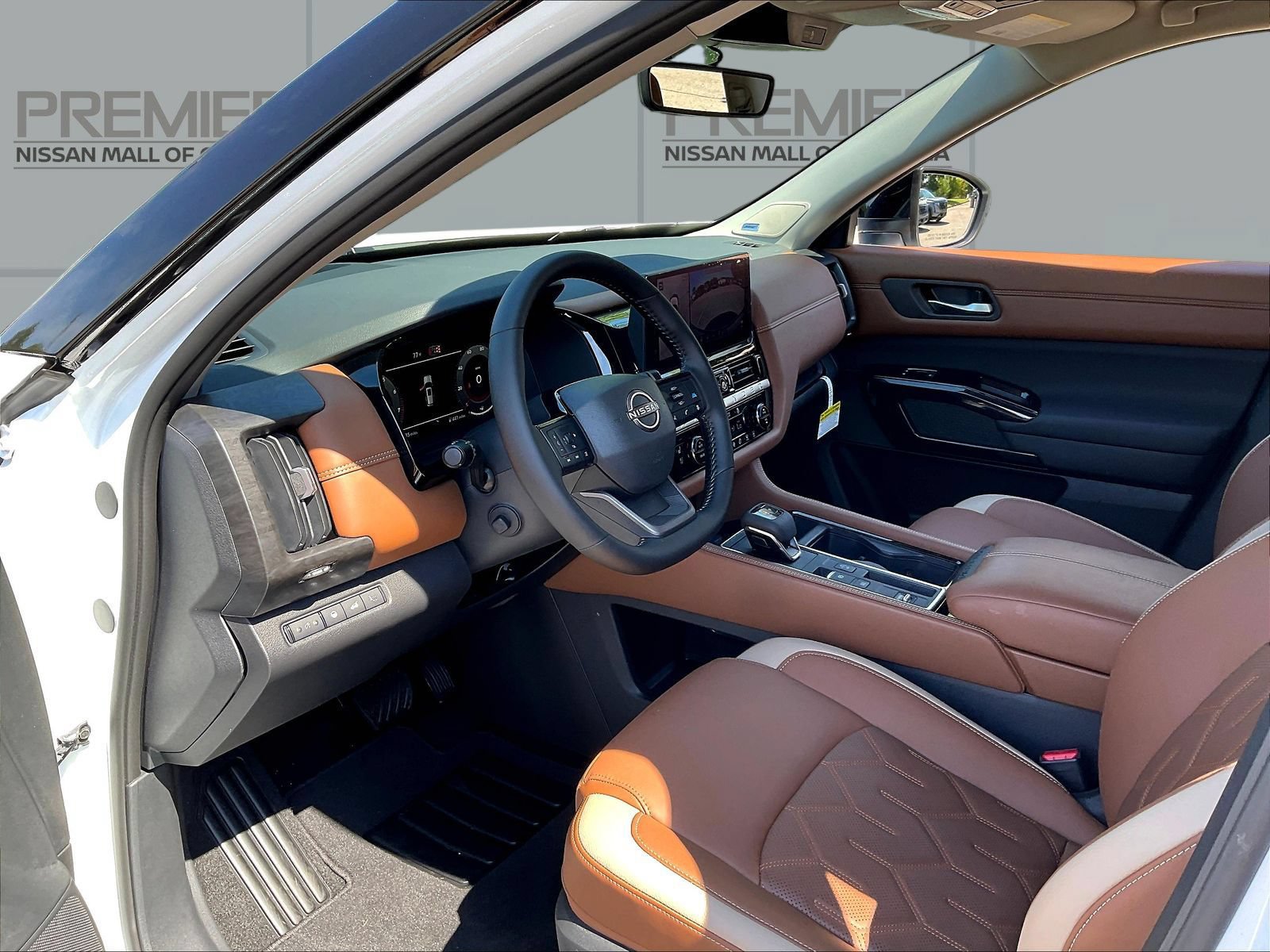 New 2026 Nissan Pathfinder Platinum FWD image 6