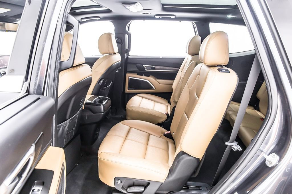 Used 2022 Kia Telluride SX w/ Towing Package FWD image 29