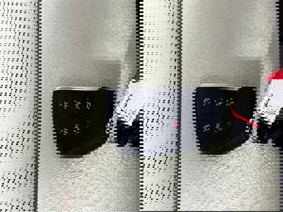 Used 2021 GMC Yukon Denali w/ Denali Premium Package image 44