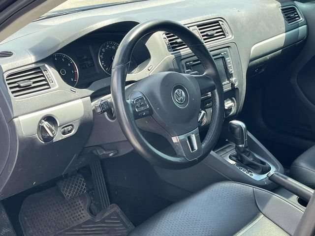 Used 2014 Volkswagen Jetta SE FWD image 12