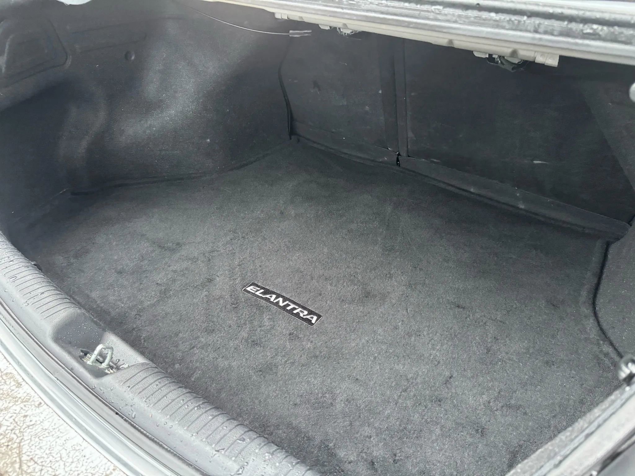 Used 2015 Hyundai Elantra SE w/ Option Group 03 image 6