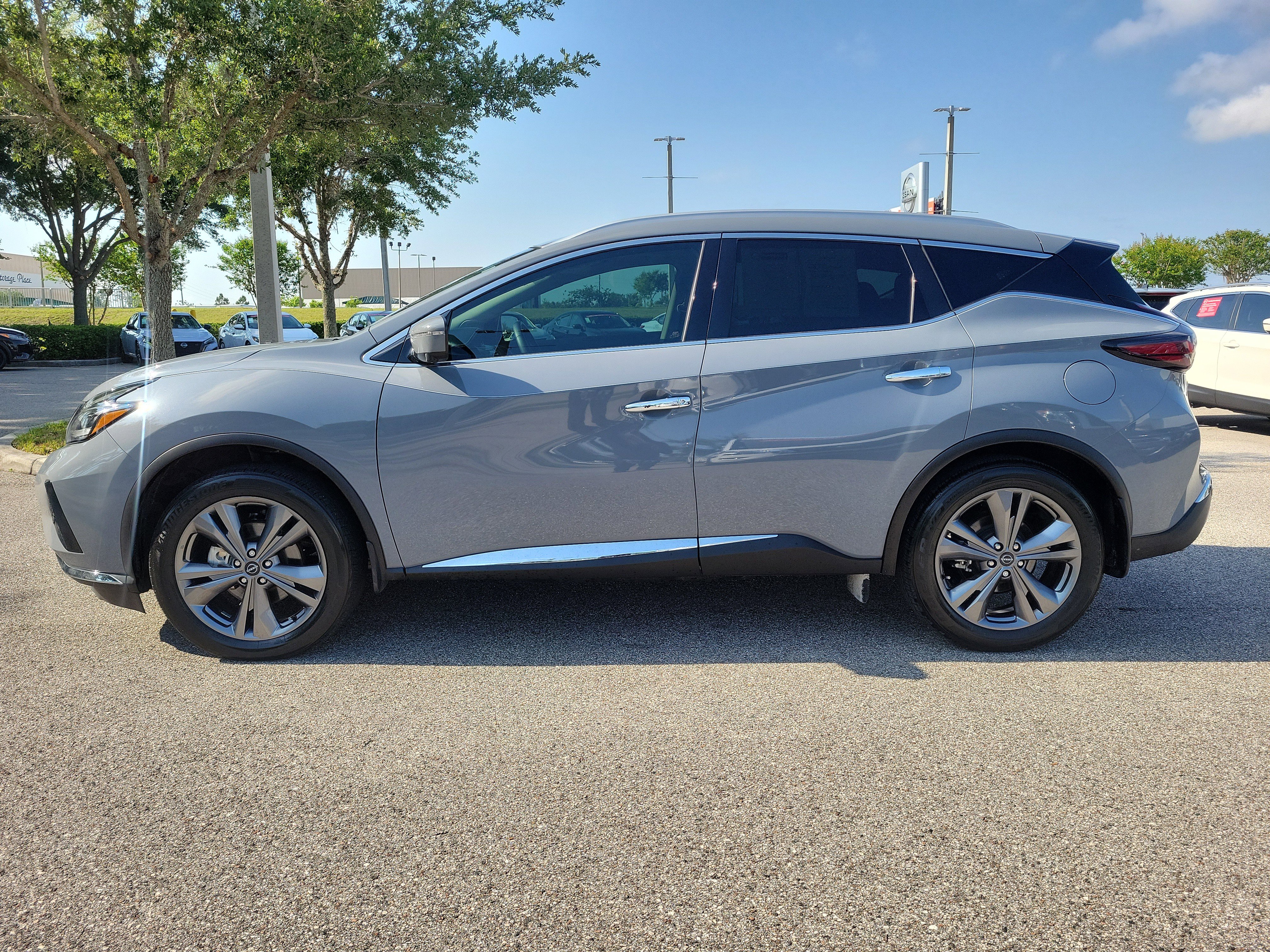 Certified 2024 Nissan Murano Platinum w/ Cargo Package FWD image 8