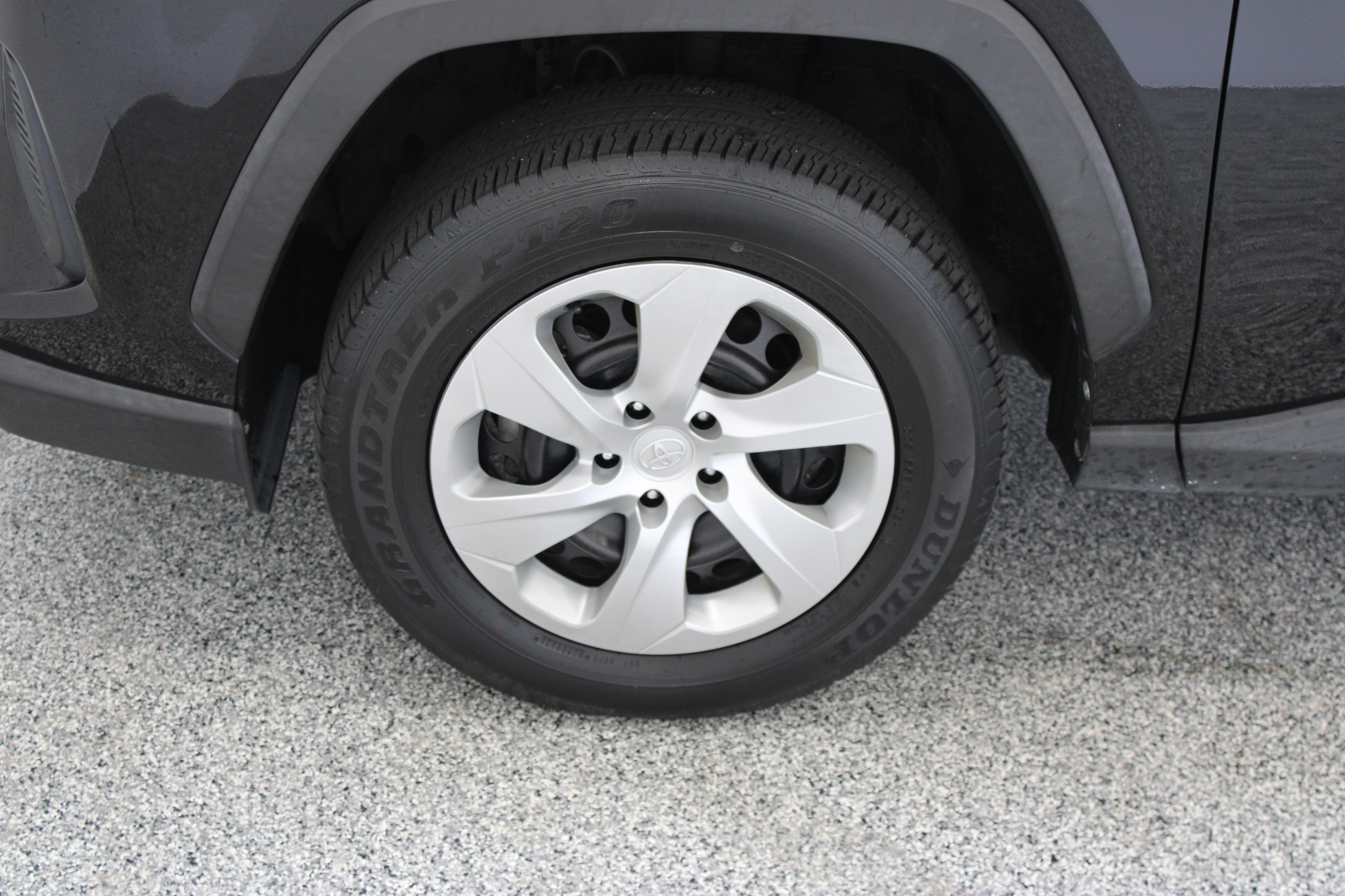Used 2023 Toyota RAV4 LE FWD image 11