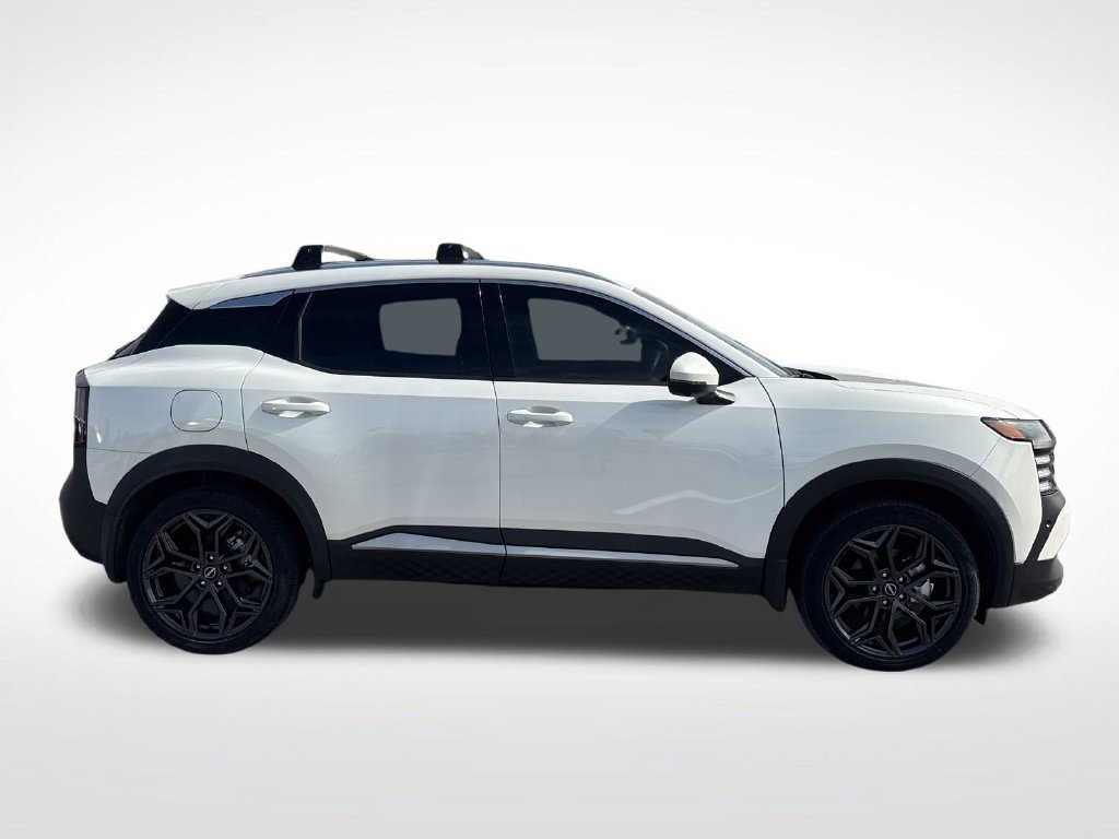 Used 2025 Nissan Kicks SR AWD/4WD image 7