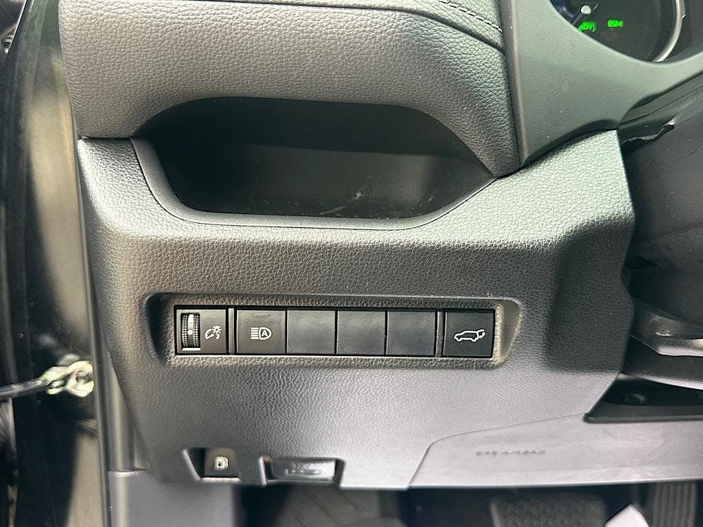 Certified 2019 Toyota RAV4 XLE w/ Convenience Package AWD/4WD image 21