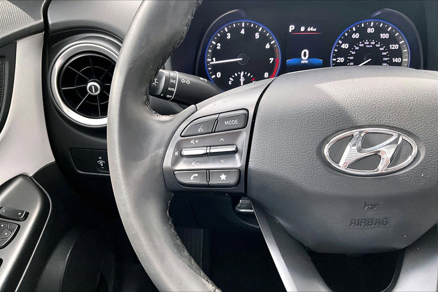 Used 2022 Hyundai Kona SEL w/ Convenience Package FWD image 24