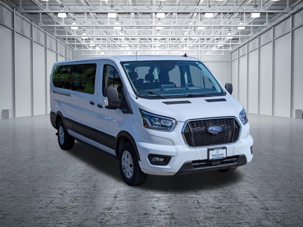 Used 2023 Ford Transit 350 XLT RWD image 7