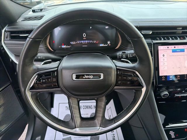 Used 2022 Jeep Grand Cherokee Overland w/ Luxury Tech Group IV image 19